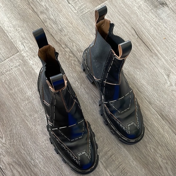 Balenciaga Black Exposed-Stitch Leather Chelsea Boots size 37 - Picture 6 of 10